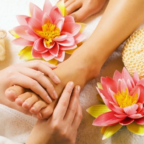 MV2 NAILS & SPA - pedicure